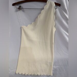 Entro Cream Ribbed Scalloped Knit Top